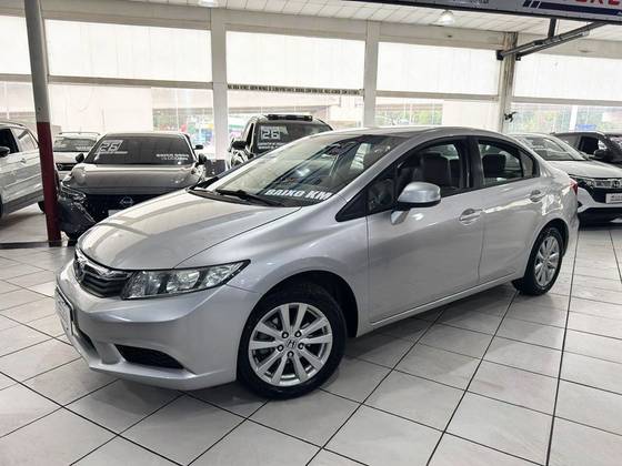 HONDA CIVIC 1.8 LXS 16V FLEX 4P AUTOMÁTICO